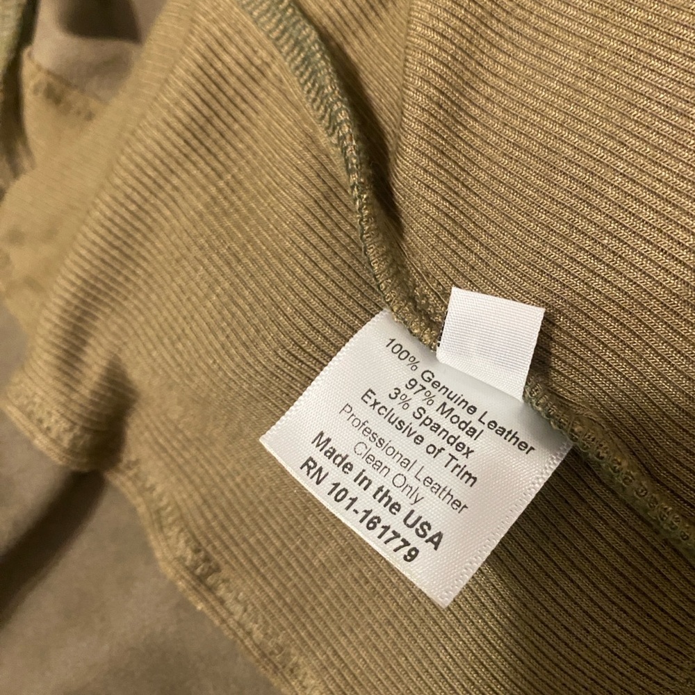Women's Jacket - Picture 17 of 17